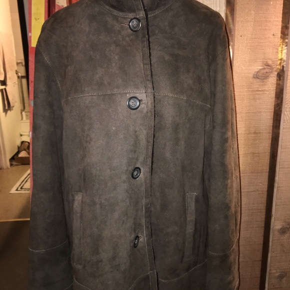 Brand new shearling coat! New without tags. - Picture 8 of 8